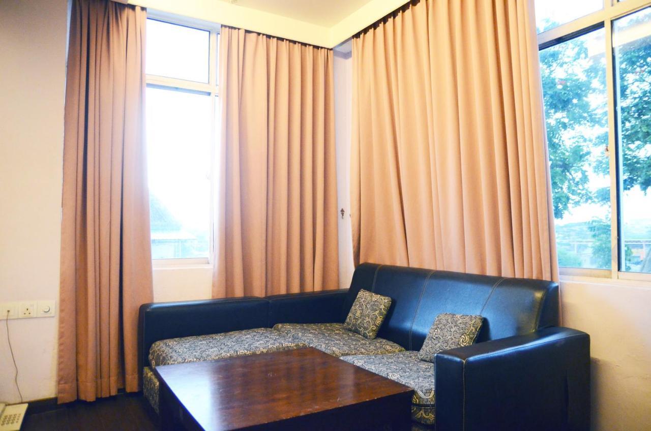 ג'והור בהרו Newland Hotel מראה חיצוני תמונה