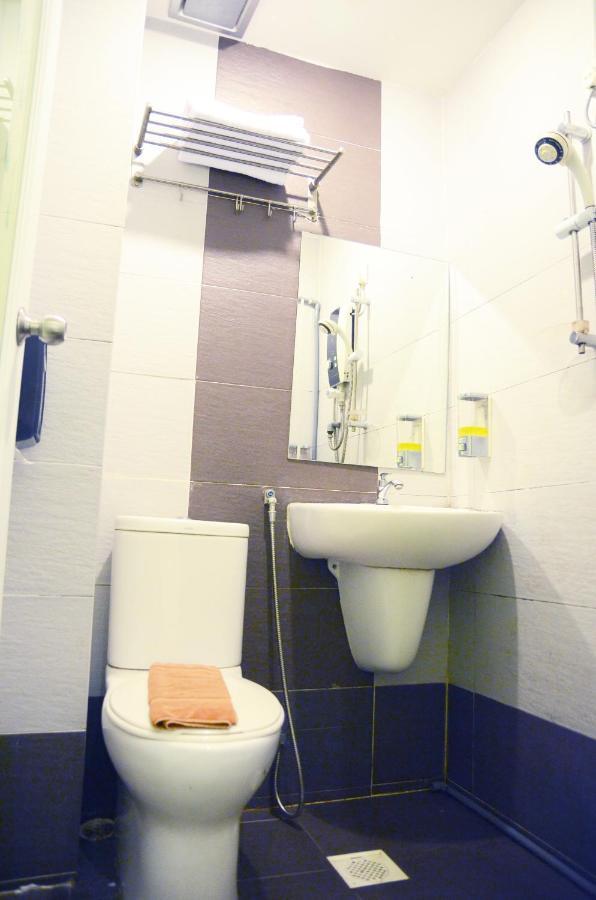 ג'והור בהרו Newland Hotel מראה חיצוני תמונה