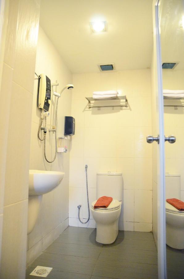 ג'והור בהרו Newland Hotel מראה חיצוני תמונה
